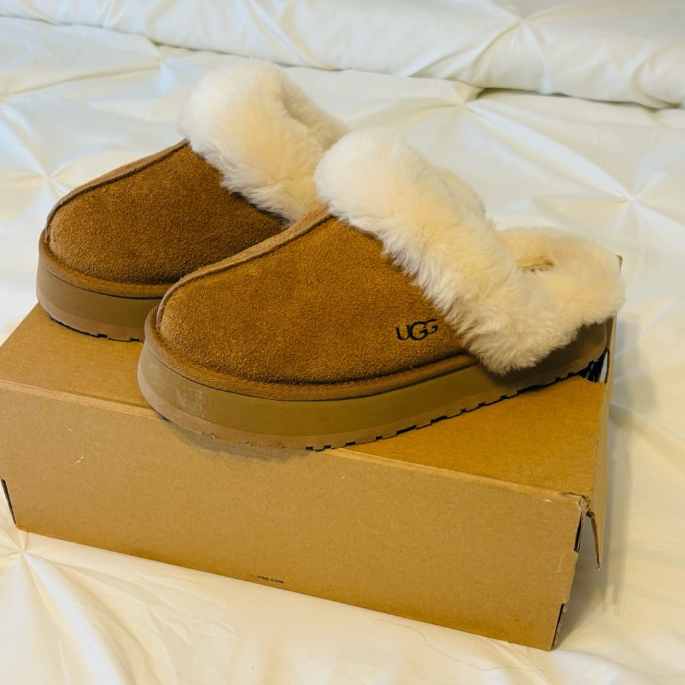 She’s like it Cozy UGG 🤎